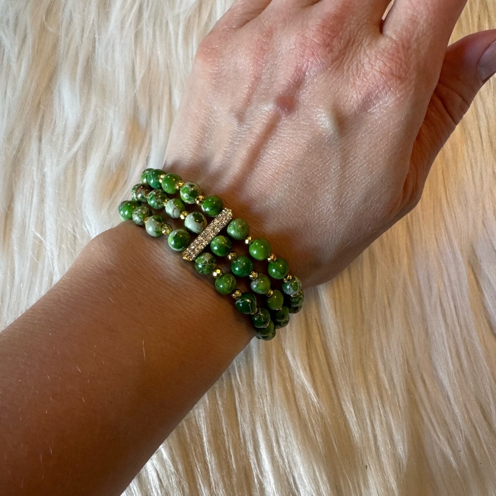 Elegant Green Beaded Bracelet